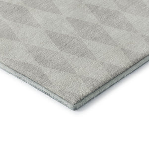 HomeRoots 8' Ivory and Beige Diamond Washable Round Rug – Stylish, Durable, UV-Protected for Everyday Use 650137