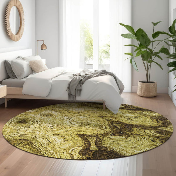HomeRoots 8' Gold and Chocolate Abstract Round Rug - Washable, UV-Protected, Durable for High Traffic Areas 650155