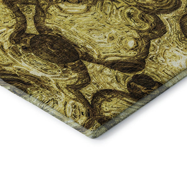 HomeRoots 8' Gold and Chocolate Abstract Round Rug - Washable, UV-Protected, Durable for High Traffic Areas 650155