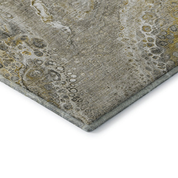 HomeRoots 8' Round Washable Rug in Taupe, Ivory & Gold – Stylish, Stain-Resistant, UV Protected for Any Space! 650443