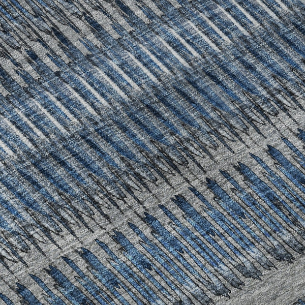 HomeRoots 8' Blue And Ivory Striped Round Rug - Washable, UV Protected, Stain Resistant for Homes with Kids & Pets 650461