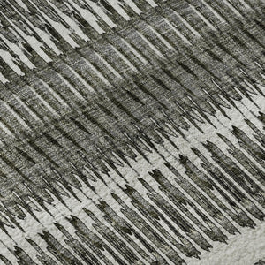 HomeRoots 8' Gray And Ivory Striped Washable Round Rug – Durable, UV-Protected, Perfect for High-Traffic Areas 650479