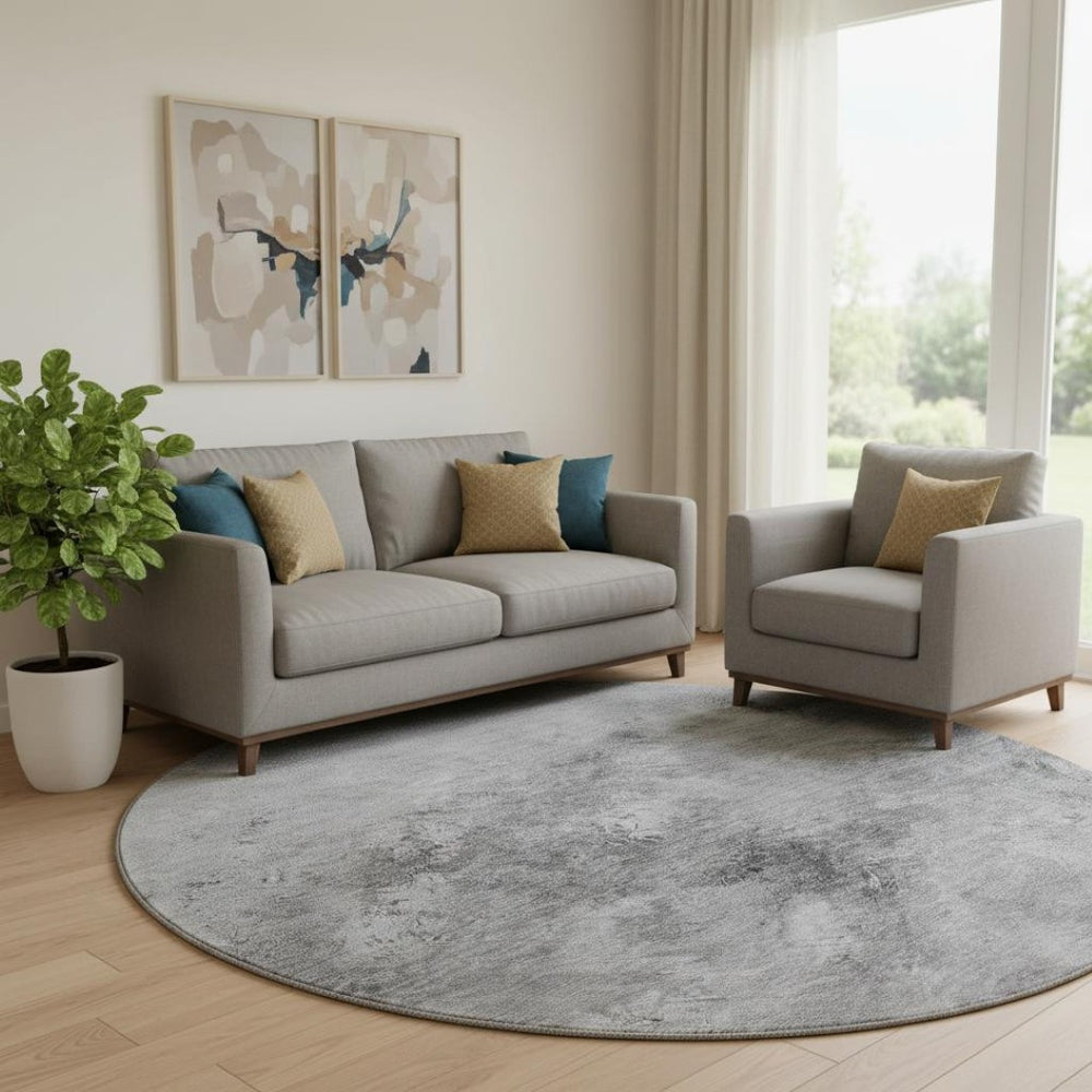 HomeRoots 8' Silver and Gray Abstract Round Rug - Washable, Stain Resistant, UV Protected for Busy Homes 650527