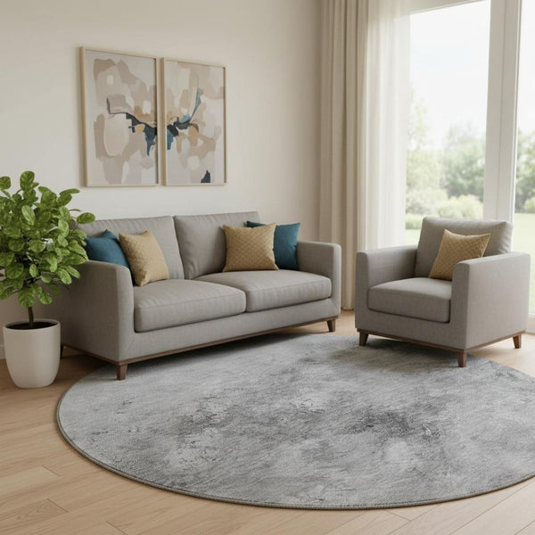 HomeRoots 8' Silver and Gray Abstract Round Rug - Washable, Stain Resistant, UV Protected for Busy Homes 650527