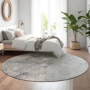 HomeRoots 8' Silver and Gray Abstract Round Rug - Washable, Stain Resistant, UV Protected for Busy Homes 650527