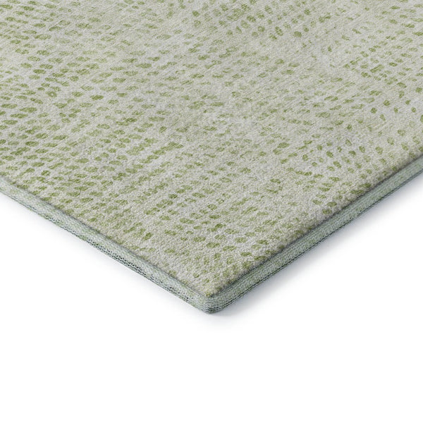 HomeRoots 8' Artichoke Green & Ivory Diamond Washable Round Rug - Durable, Stain-Resistant, UV Protected Style! 650545