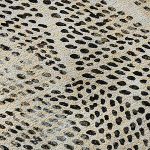 HomeRoots 10' X 14' Beige and Ivory Diamond Area Rug - Durable, Stain-Resistant, UV-Protected for Modern Spaces 650560