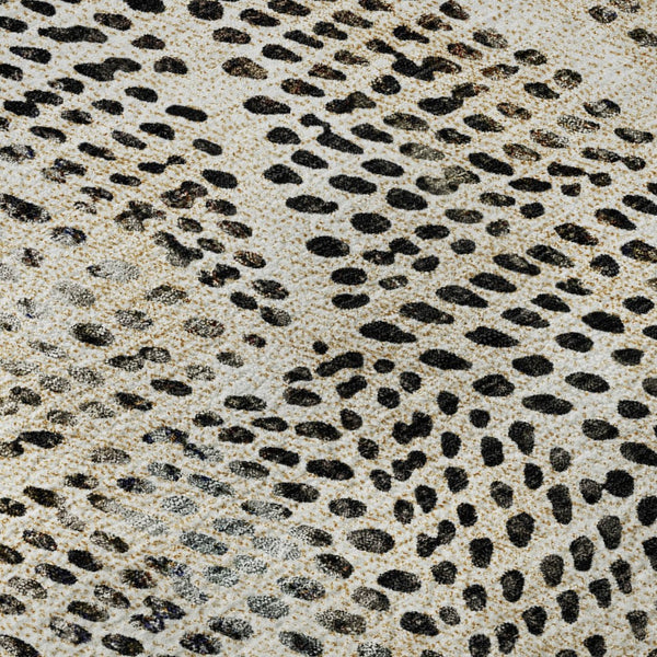 HomeRoots 10' X 14' Beige and Ivory Diamond Area Rug - Durable, Stain-Resistant, UV-Protected for Modern Spaces 650560