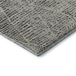 HomeRoots 8' Gray and Black Diamond Washable Round Rug - UV Protected, Durable, Stain-Resistant Design for Homes 650575