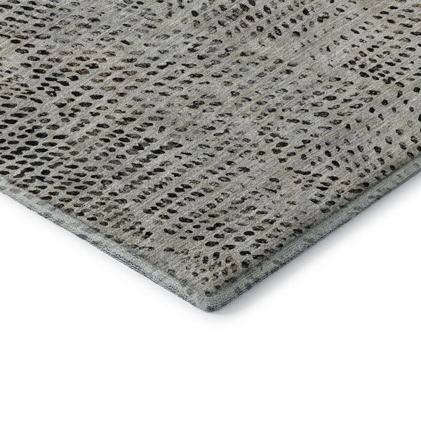 HomeRoots 8' Gray and Black Diamond Washable Round Rug - UV Protected, Durable, Stain-Resistant Design for Homes 650575
