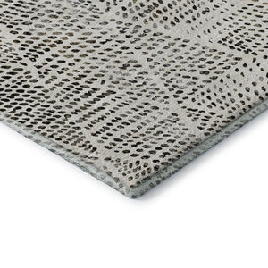 HomeRoots 8' Ivory and Charcoal Diamond Round Rug - Washable, Stain Resistant, UV Protected for Modern Homes 650581