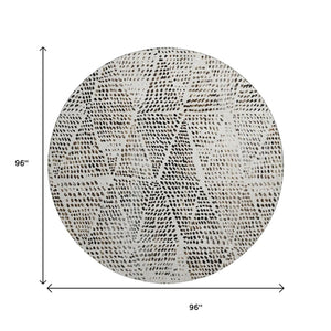 HomeRoots 8' Ivory and Charcoal Diamond Round Rug - Washable, Stain Resistant, UV Protected for Modern Homes 650581