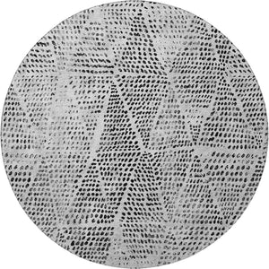HomeRoots 8' Pewter and Ivory Diamond Washable Round Rug – Durable, Stylish, UV-Protected for High-Traffic Areas 650599
