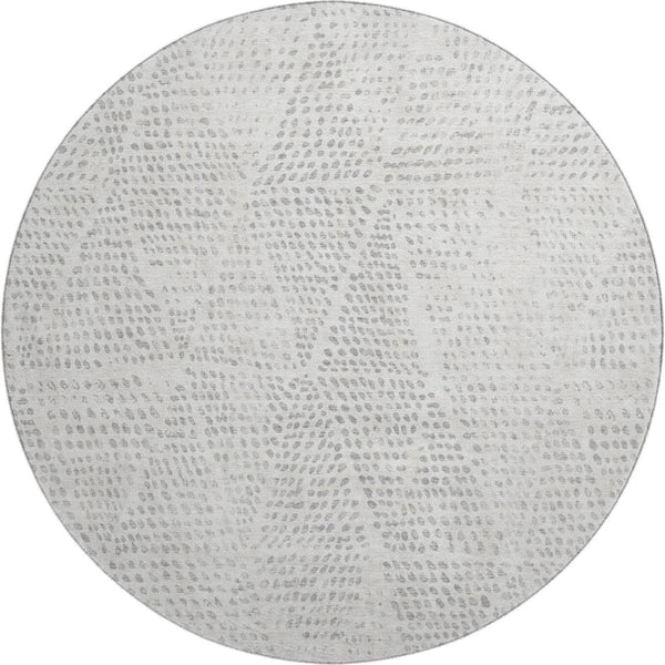 HomeRoots 8' Silver and Ivory Diamond Washable Round Rug - Durable, Stylish, UV-Protected for High-Traffic Homes 650611