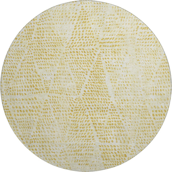 HomeRoots 8' Wheat and Ivory Diamond Round Area Rug - Washable, UV Protected, Stylish & Durable for Any Room 650623