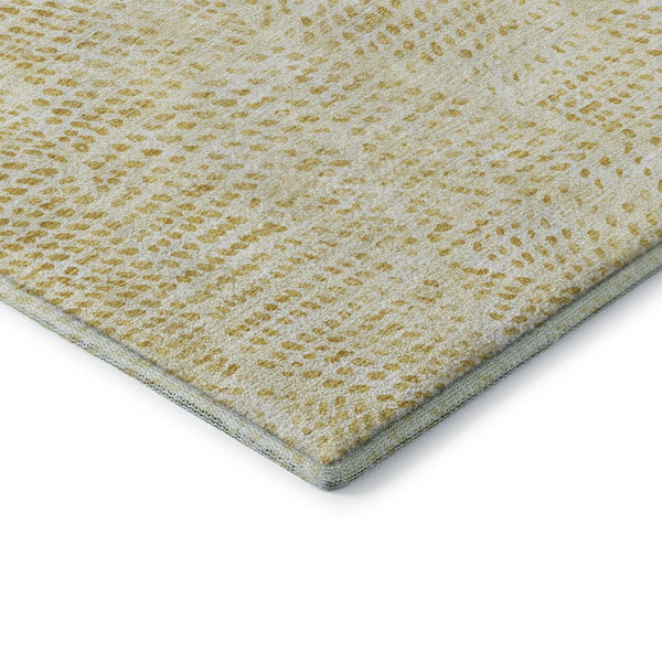 HomeRoots 8' Wheat and Ivory Diamond Round Area Rug - Washable, UV Protected, Stylish & Durable for Any Room 650623