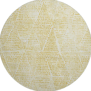 HomeRoots 8' Wheat and Ivory Diamond Round Area Rug - Washable, UV Protected, Stylish & Durable for Any Room 650623