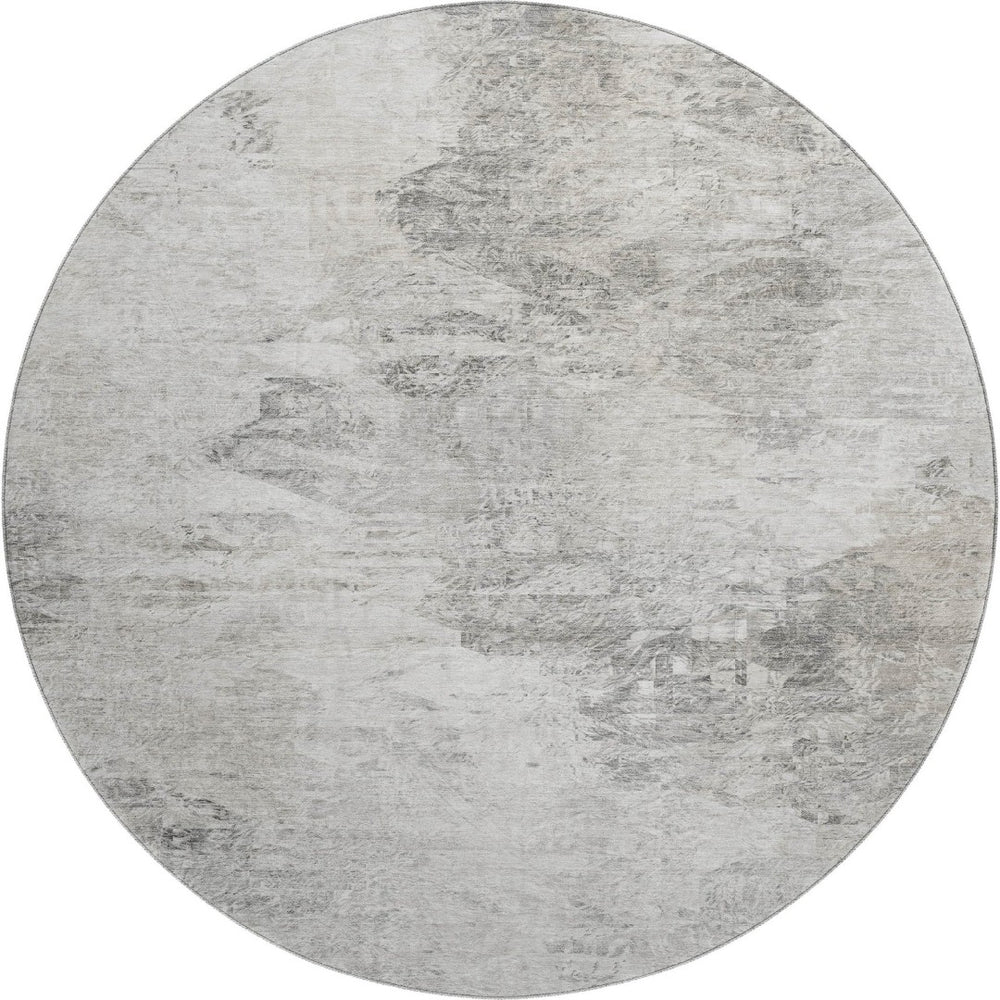 HomeRoots 8' Silver and Gray Abstract Round Area Rug - Washable, Stain Resistant, UV Protected for Modern Homes 650641