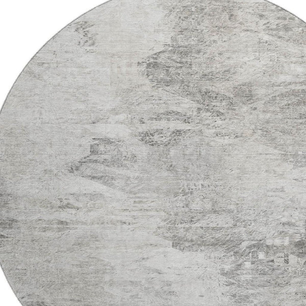 HomeRoots 8' Silver and Gray Abstract Round Area Rug - Washable, Stain Resistant, UV Protected for Modern Homes 650641