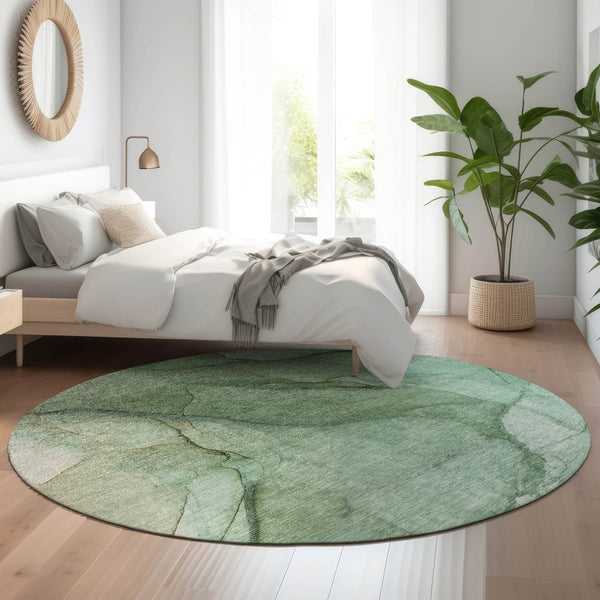 HomeRoots 8' Green and Ivory Abstract Round Rug – Washable, UV Protected, Durable Design for High-Traffic Areas! 651097