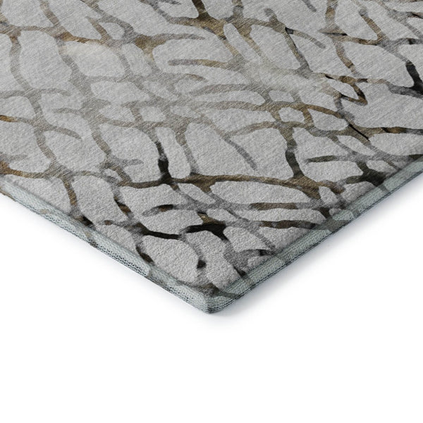 HomeRoots 8' Silver Gray and Brown Abstract Washable Round Rug - Durable, UV-Protected Style for High Traffic Areas 651127