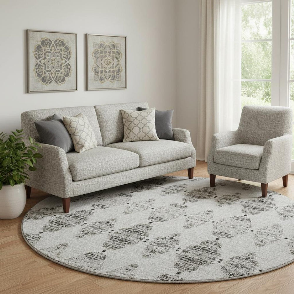 HomeRoots 8' Taupe and Ivory Moroccan Round Rug - Washable, UV Protected, Stain Resistant for Easy Care 651163
