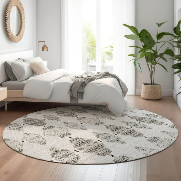 HomeRoots 8' Taupe and Ivory Moroccan Round Rug - Washable, UV Protected, Stain Resistant for Easy Care 651163