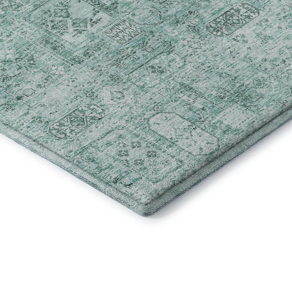 HomeRoots 8' Teal and Ivory Floral Round Rug - Durable, Washable, UV-Protected Decor for Living Spaces 651217