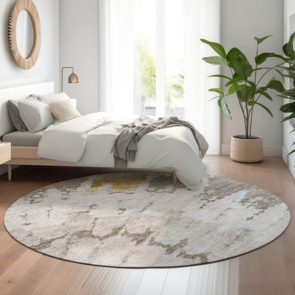 HomeRoots 8' Washable Round Rug in Taupe, Gold & Ivory - UV Protected, Stain Resistant, Perfect for Families! 651313