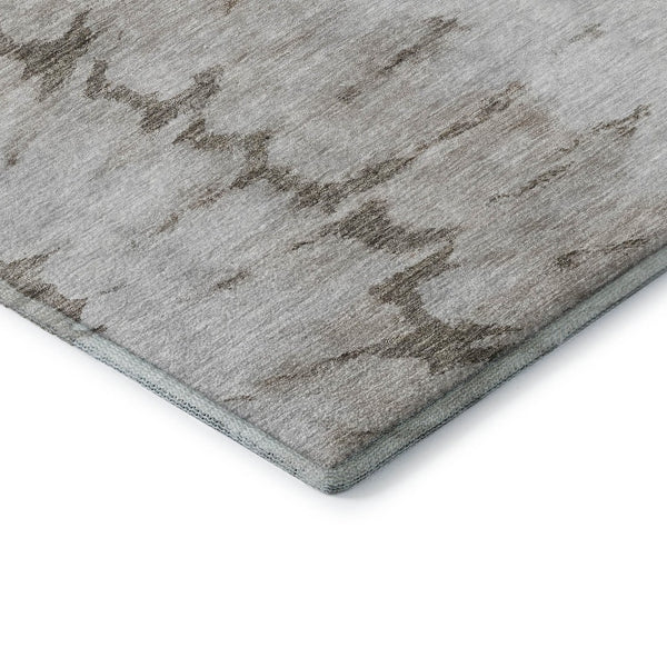 HomeRoots 8' Washable Round Rug in Taupe, Gold & Ivory - UV Protected, Stain Resistant, Perfect for Families! 651313