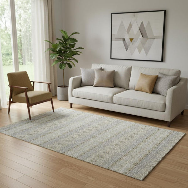 HomeRoots 5' X 8' Floral Medallion Area Rug in Silver Beige & Ivory - Washable, UV Protected, Stylish & Durable 651348