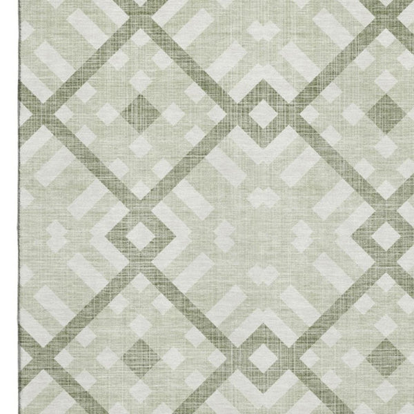 HomeRoots 5' Geometric Artichoke Green & Ivory Washable Area Rug – UV Protected, Durable, Stylish & Easy-Care! 651360