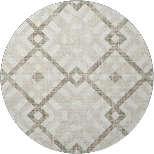 HomeRoots 8' Beige and Ivory Geometric Round Rug – Washable, UV-Protected, Stylish for High-Traffic Spaces! 651367