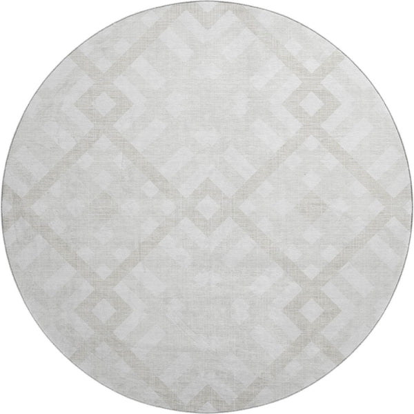 HomeRoots 8' Ivory And Beige Geometric Round Rug – Washable, UV Protected, Perfect for Family Spaces! 651391