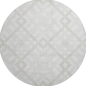 HomeRoots 8' Ivory And Beige Geometric Round Rug – Washable, UV Protected, Perfect for Family Spaces! 651391