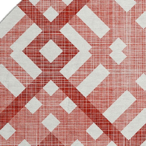 HomeRoots 8' Red and Ivory Geometric Washable Round Rug - Durable, Stain-Resistant with UV Protection for Homes 651421