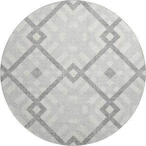 HomeRoots 8' Silver and Ivory Geometric Round Rug - Washable, UV Protected, Stylish for Living Spaces & Patios 651439