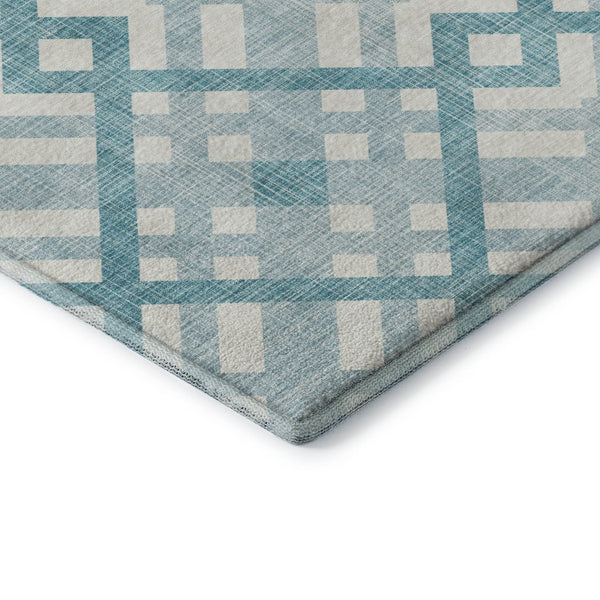 HomeRoots 8' Teal and Ivory Geometric Round Rug - Washable, UV-Protected, Durable, Perfect for Homes with Kids! 651445