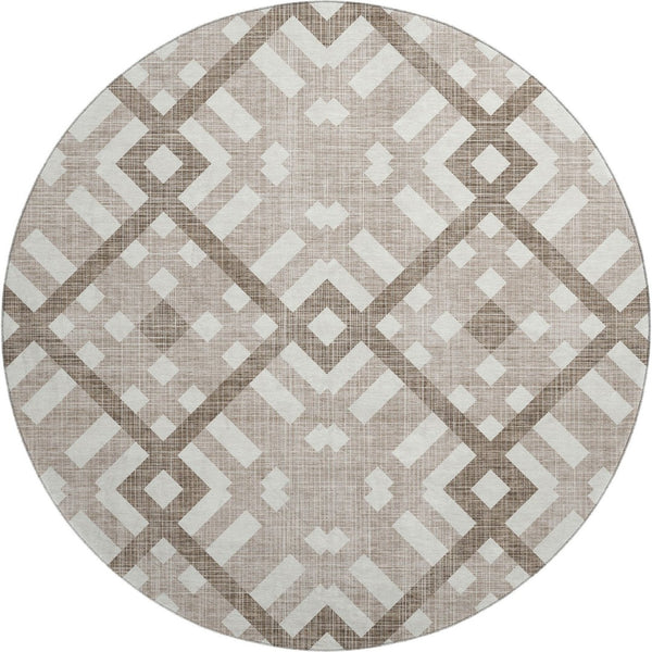 HomeRoots 8' Taupe and Ivory Geometric Washable Round Rug - Durable, Stain Resistant, UV Protected for Modern Homes 651451