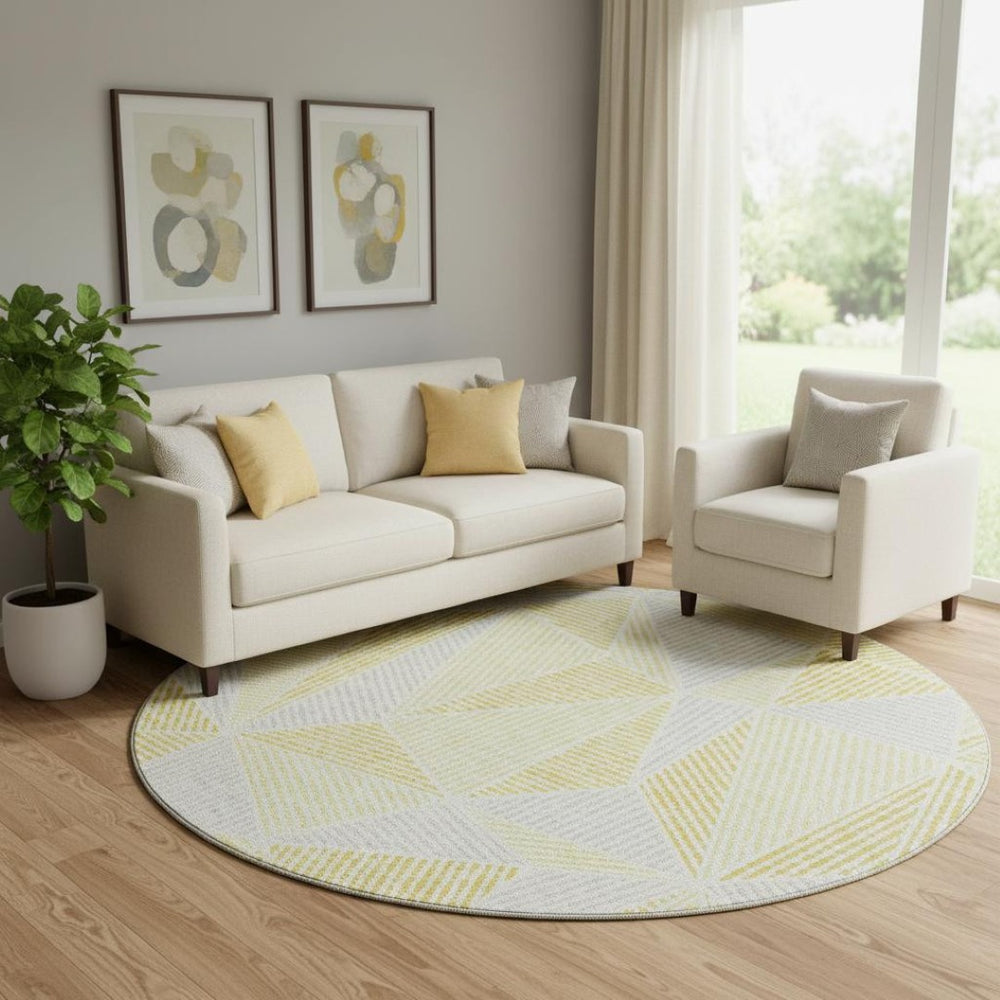 HomeRoots 8' Gold and Gray Geometric Washable Round Rug – Durable, Stain-Resistant, UV-Protected & Stylish! 651950