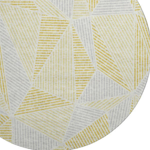 HomeRoots 8' Gold and Gray Geometric Washable Round Rug – Durable, Stain-Resistant, UV-Protected & Stylish! 651950