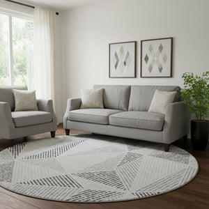 HomeRoots 8' Gray and Silver Geometric Round Rug - Washable, UV-Protected, Stain-Resistant, Stylish Comfort 651956