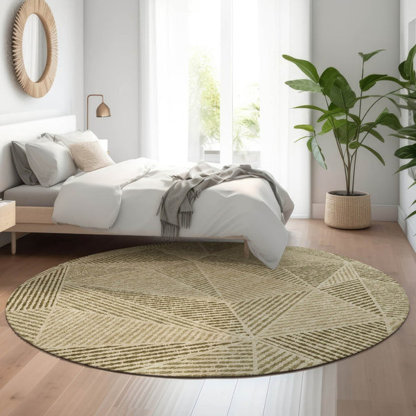 HomeRoots 8' Khaki and Beige Geometric Washable Round Rug - Durable, Stylish, UV Protected for Busy Homes 651962