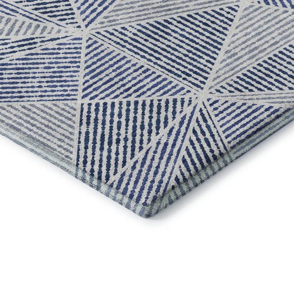 HomeRoots 8' Navy Blue & Ivory Geometric Washable Round Rug - Durable UV Resistant Design for High-Traffic Areas 651968