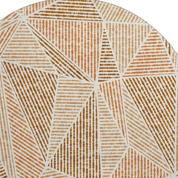 HomeRoots 8' Stylish Terra Cotta & Beige Round Rug - Washable, UV Protected, Perfect for Indoor/Outdoor Use! 651998