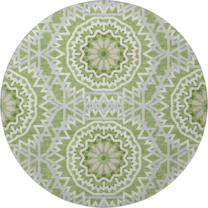 HomeRoots 8' Green And Ivory Geometric Round Rug - Stylish, Washable, UV-Protected for Kid & Pet-Friendly Spaces 652224