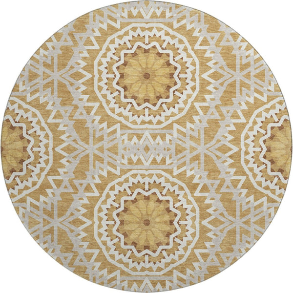 HomeRoots 8' Gold And Ivory Modern Geometric Round Rug - Washable, UV Protected, Stain-Resistant Design! 652230