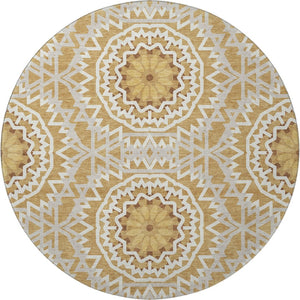 HomeRoots 8' Gold And Ivory Modern Geometric Round Rug - Washable, UV Protected, Stain-Resistant Design! 652230