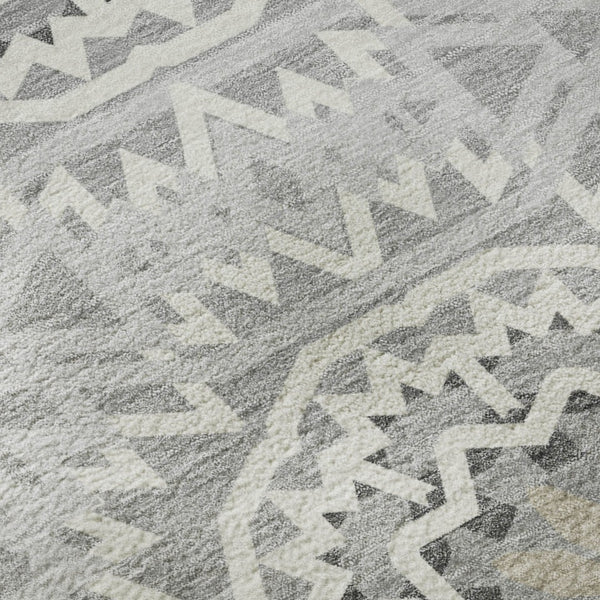 HomeRoots 5' Gray and Ivory Geometric Area Rug - Washable, UV Protected, Stain Resistant for High-Traffic Areas 652235