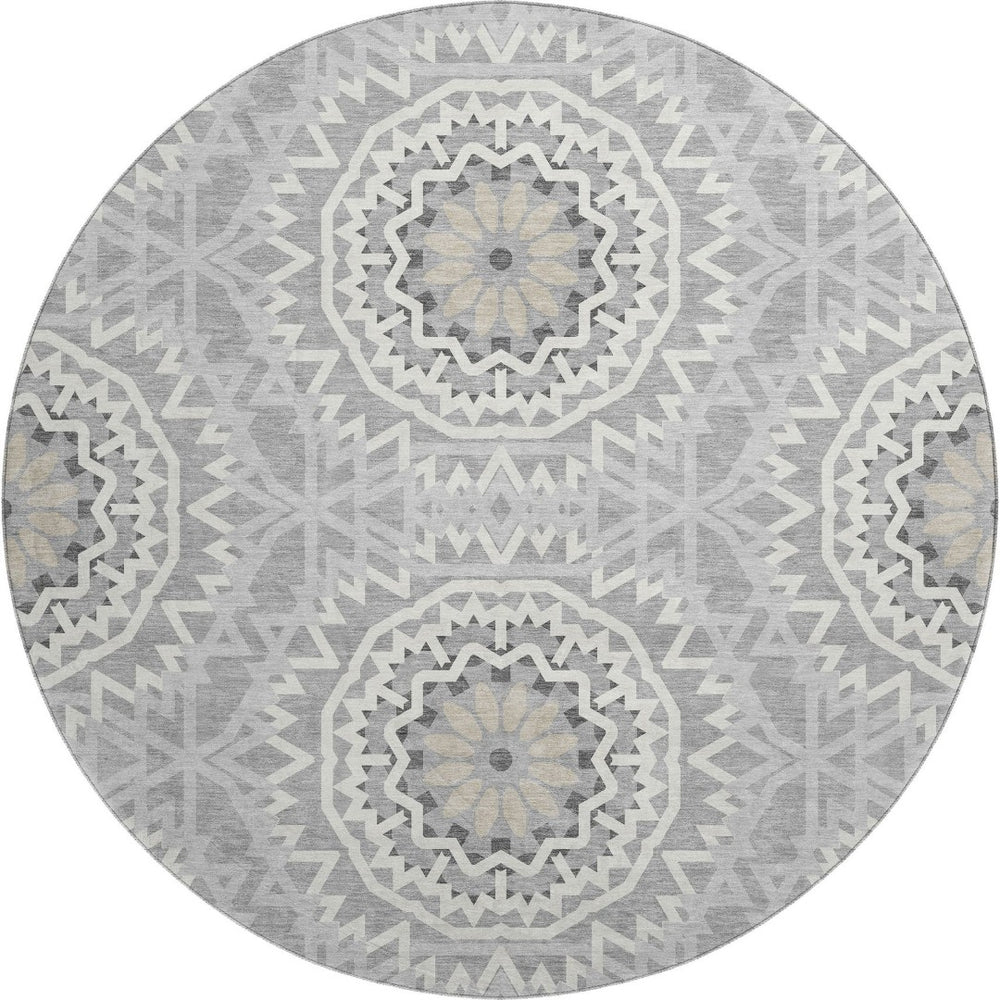 HomeRoots 8' Gray And Ivory Geometric Round Rug - Washable, UV-Protected, Stylish & Stain-Resistant Design 652236